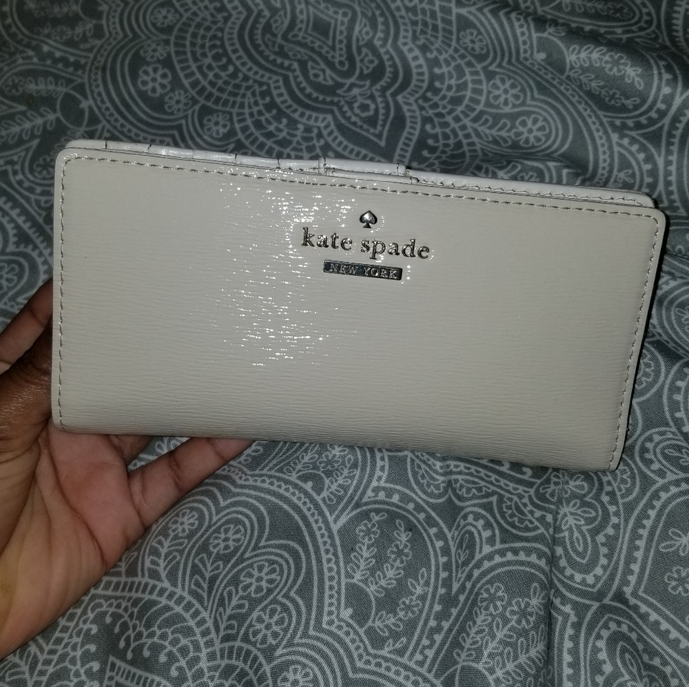 Kate spade tan/cream wallet